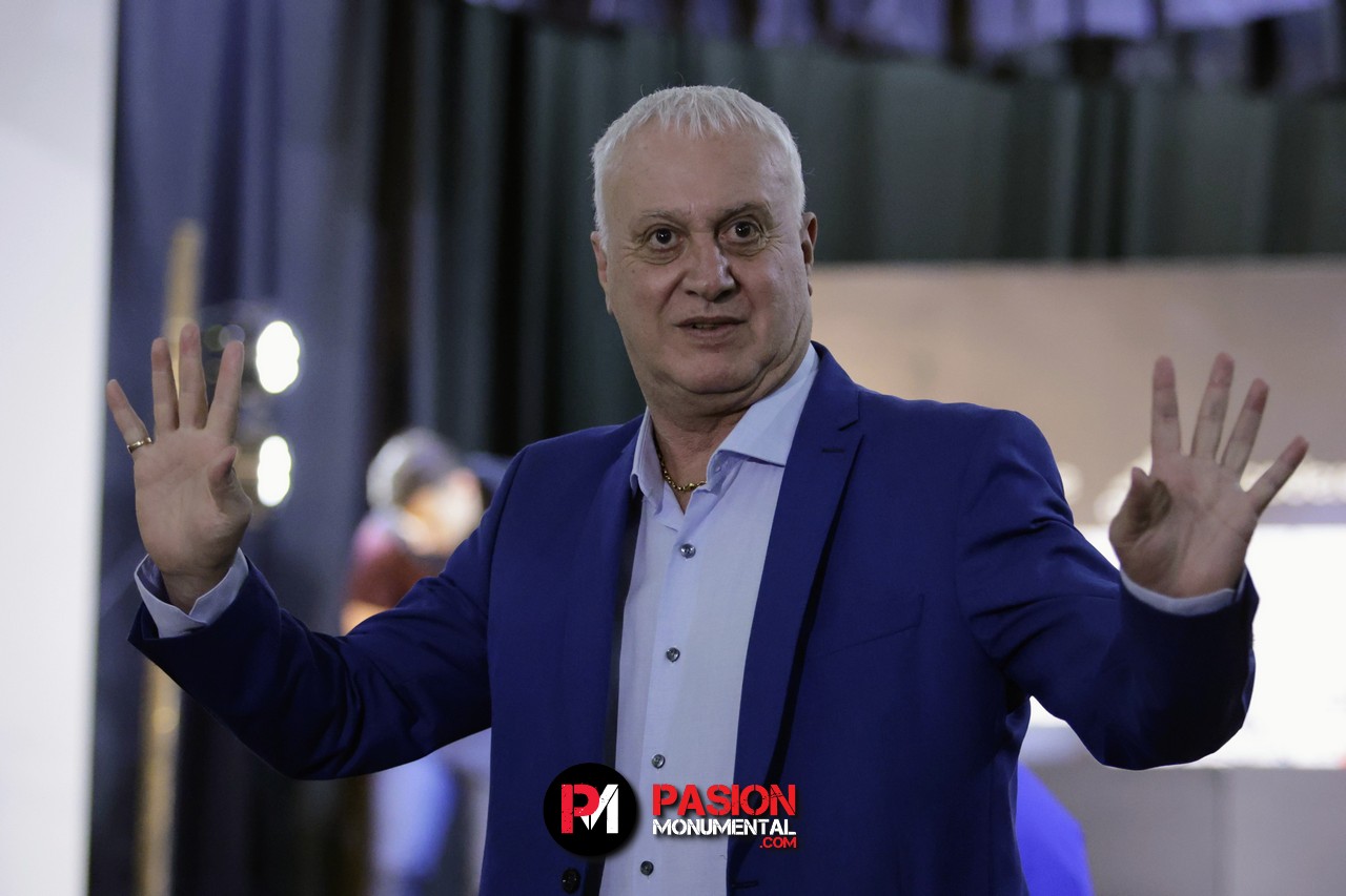 La picante frase del Beto Alonso sobre el triunfo en el Superclásico: "Se van bien calentitos"