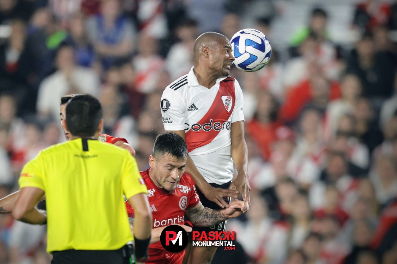 ¿Ovación de despedida? Demichelis se refirió al futuro de De la Cruz en River
