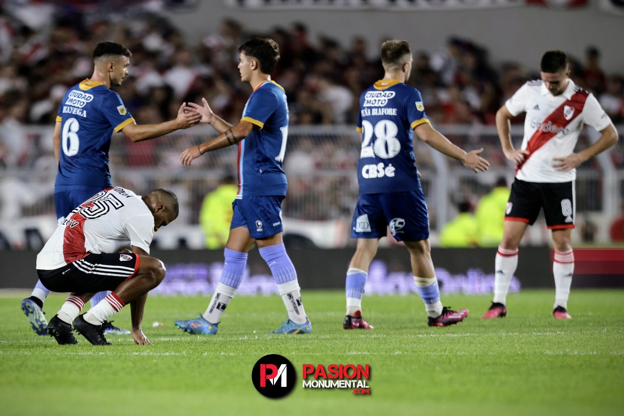 Desde Arsenal calientan el partido contra River: "No están en un buen momento"