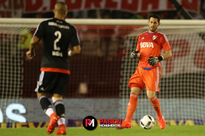 Negociaciones cruzadas: San Lorenzo quiere comprar a Batalla y River preguntó por un jugador del Ciclón