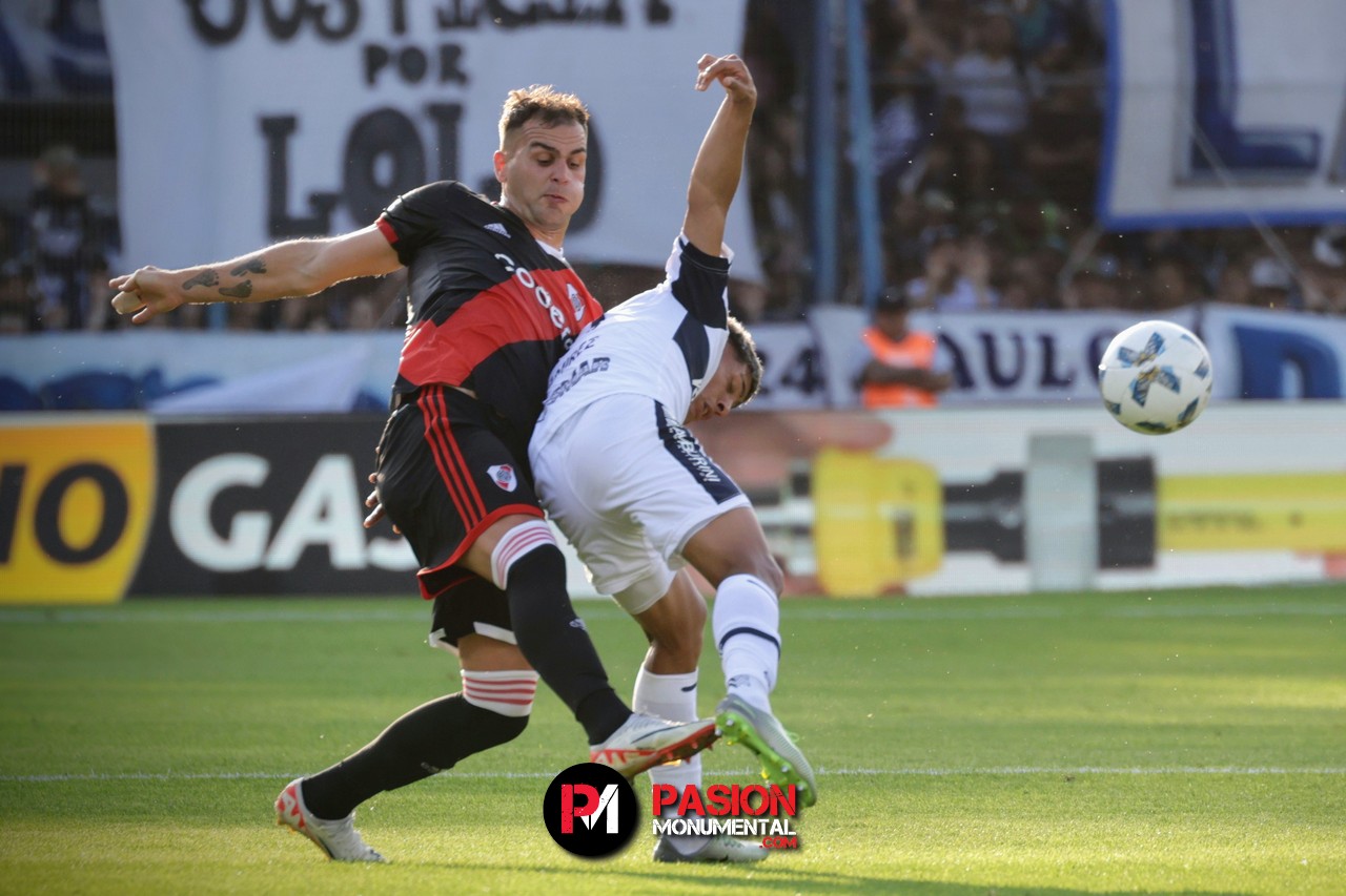 ¿Se va tras ser cuestionado por el DT? La situación de González Pirez en River