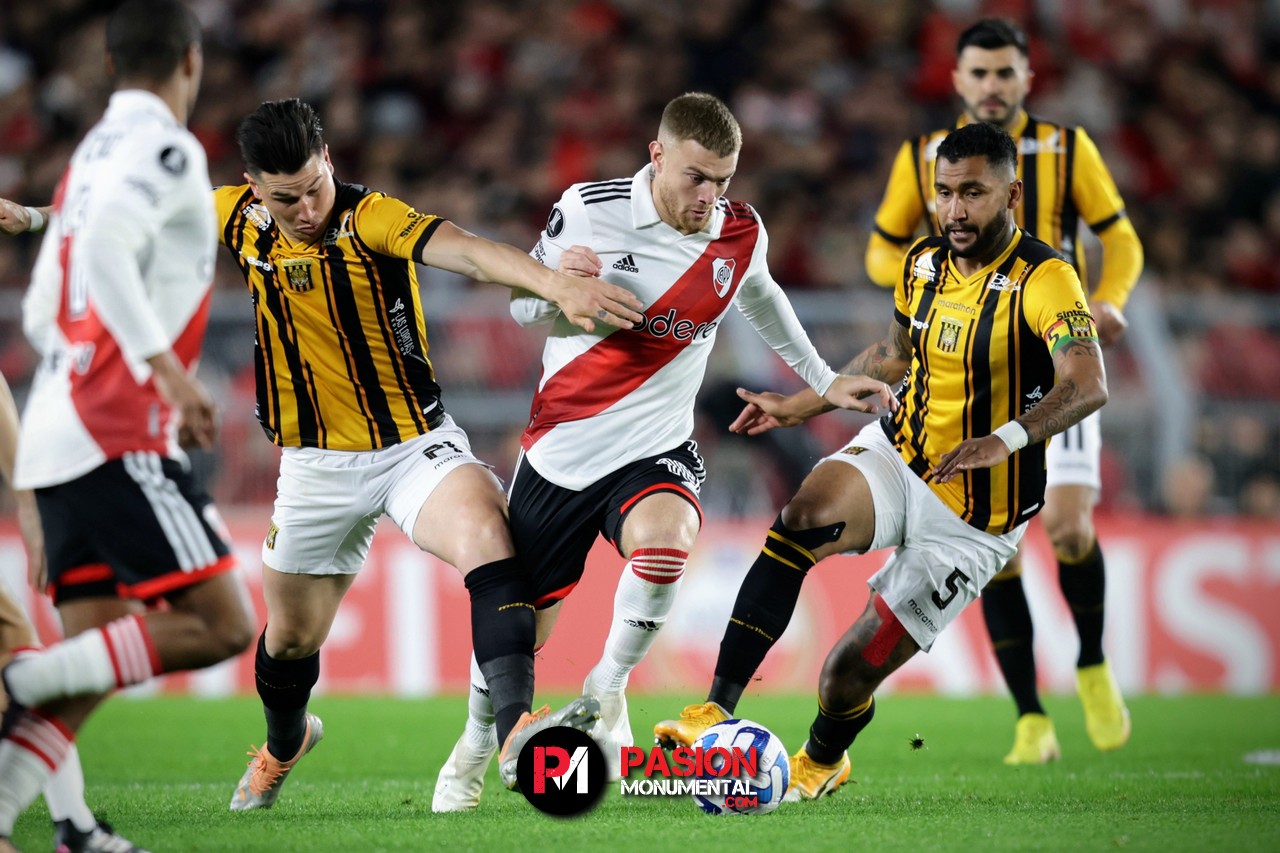 ¡Las mejores fotos de la victoria de River ante The Strongest en el estadio Mâs Monumental!