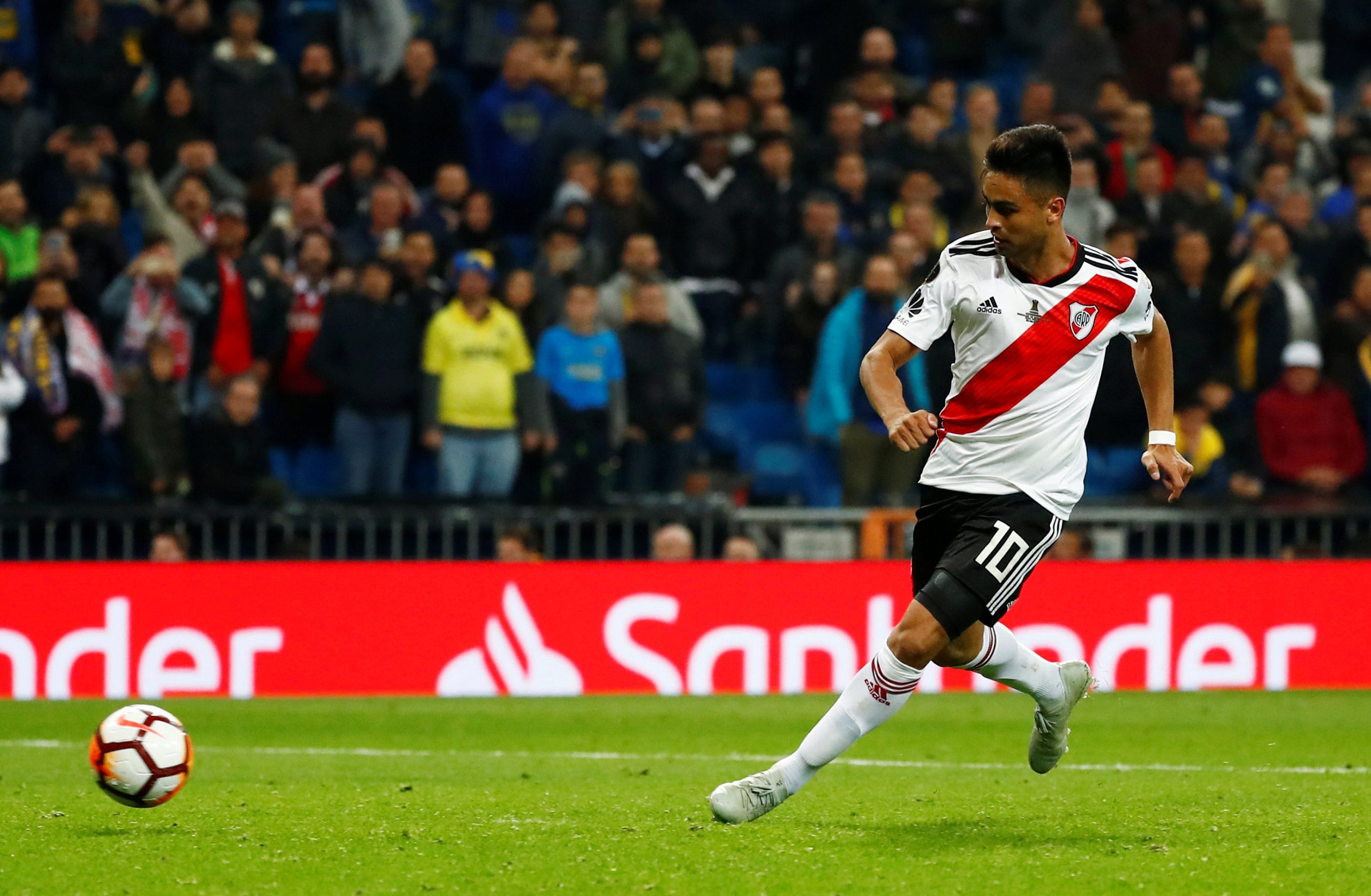 Soccer Football - Copa Libertadores Final - Second Leg - River Plate v Boca Juniors - Santiago Bernabeu, Madrid, Spain - December 9, 2018 River Plate's Gonzalo Martinez scores their third goal REUTERS/Juan Medina