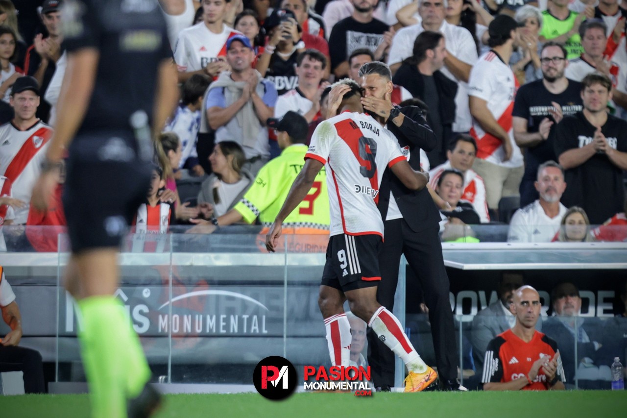 Demichelis llenó de elogios a Borja, habló sobre el nivel de Nacho Fernández y la posible titularidad de los refuerzos