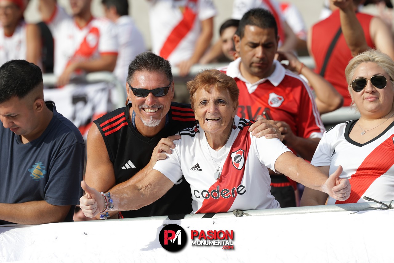¡Buscate en la goleada de River ante Vélez por 5-0 en el Monumental!