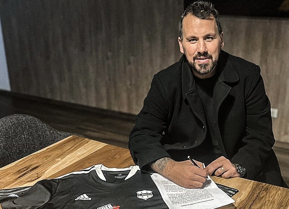 El 'Ogro' Fabbiani, nuevo DT de Riestra, palpitó el partido vs. River: "Tranquilamente le podemos jugar de igual a igual"
