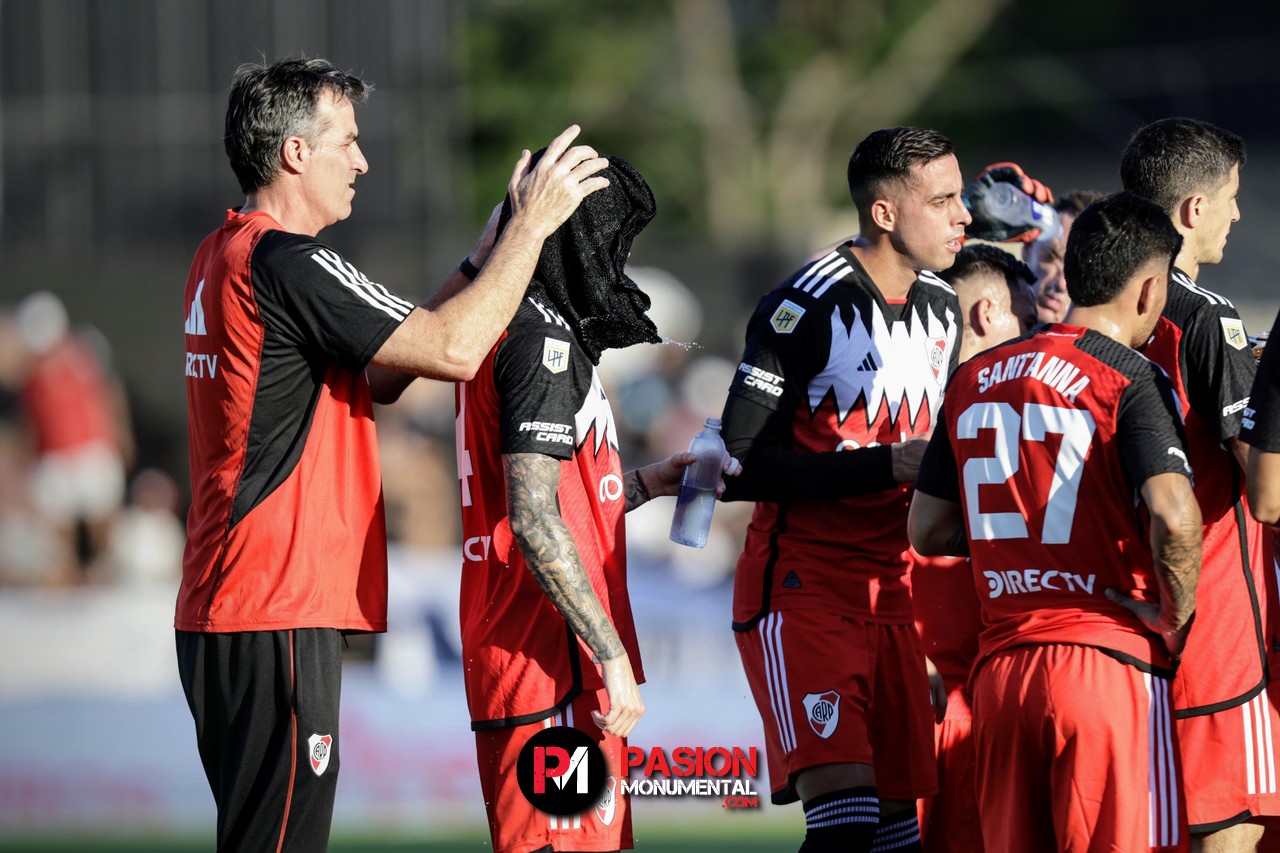 Los puntajes de la goleada de River ante Deportivo Riestra en el estadio Guillermo Laza