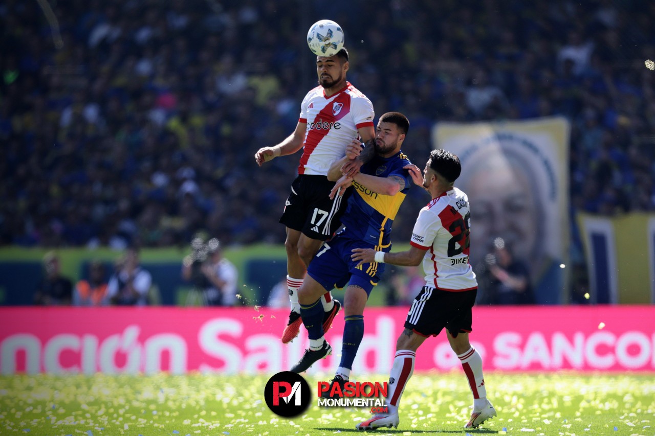 Lo mando a callar: Paulo Diaz le dio con todo a Cristian Lema