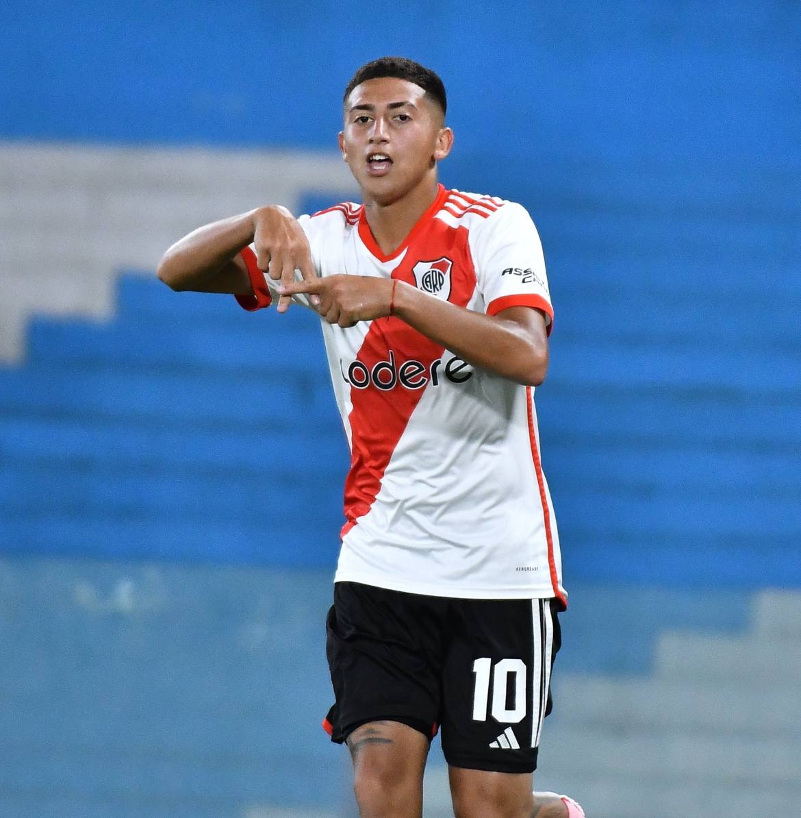 Triunfazo de la Reserva de River ante Racing en el Cilindro y tremendo gol de Subiabre