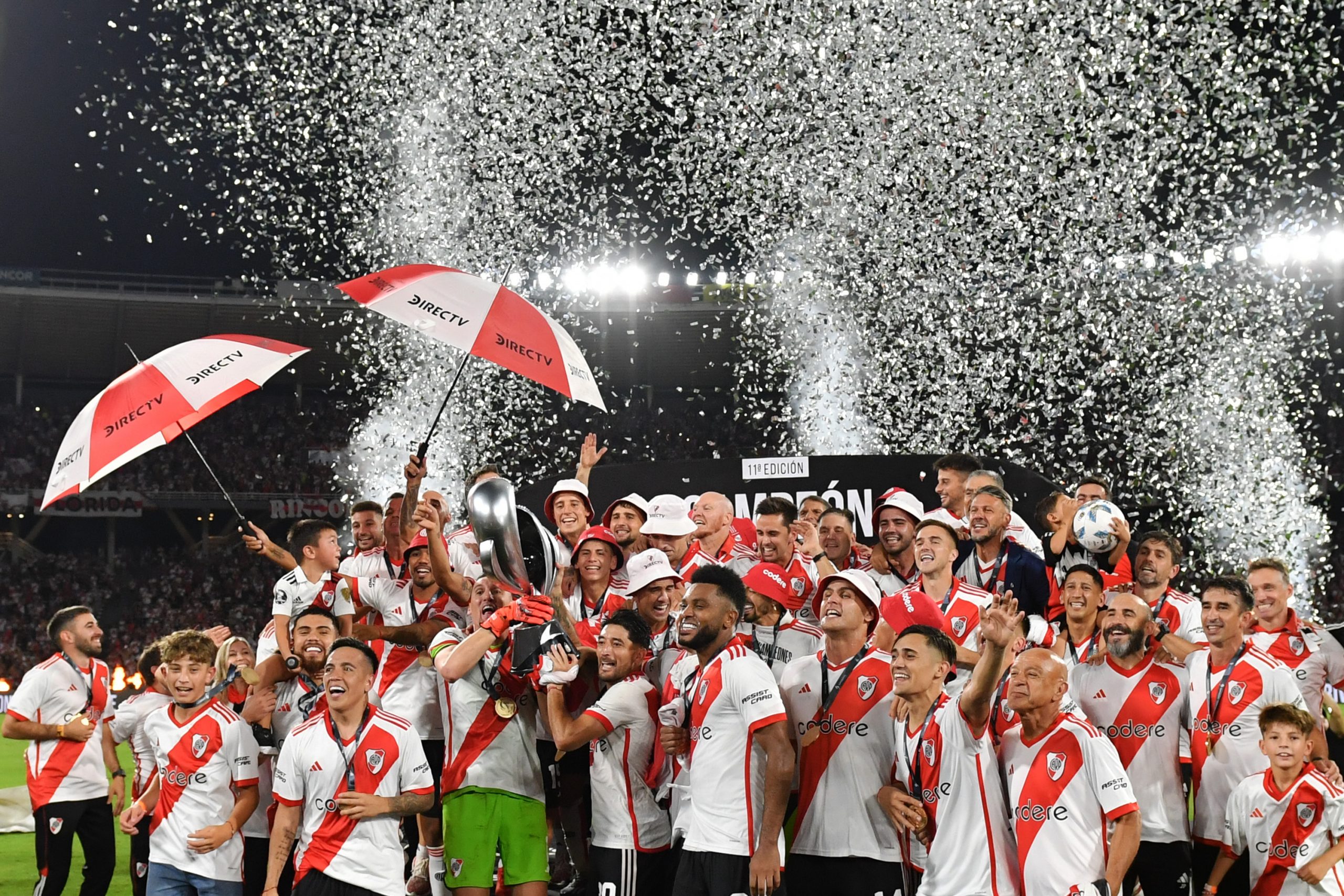 ¿Se siente cómodo como lateral? Simón, sobre su posición en River y un nuevo título con el club