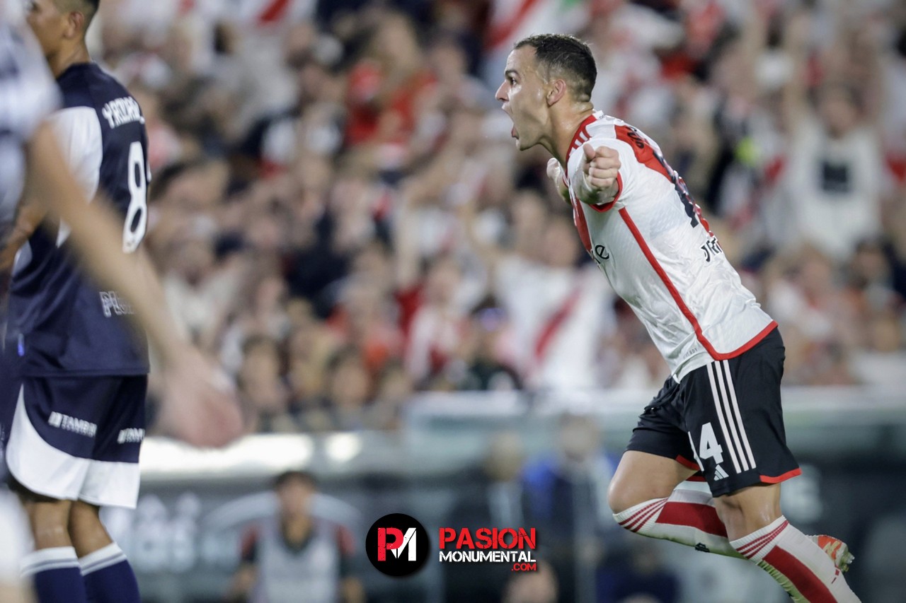 Claudio Echeverri rompió el silencio y explicó el "no voy a renovar con River" del año pasado