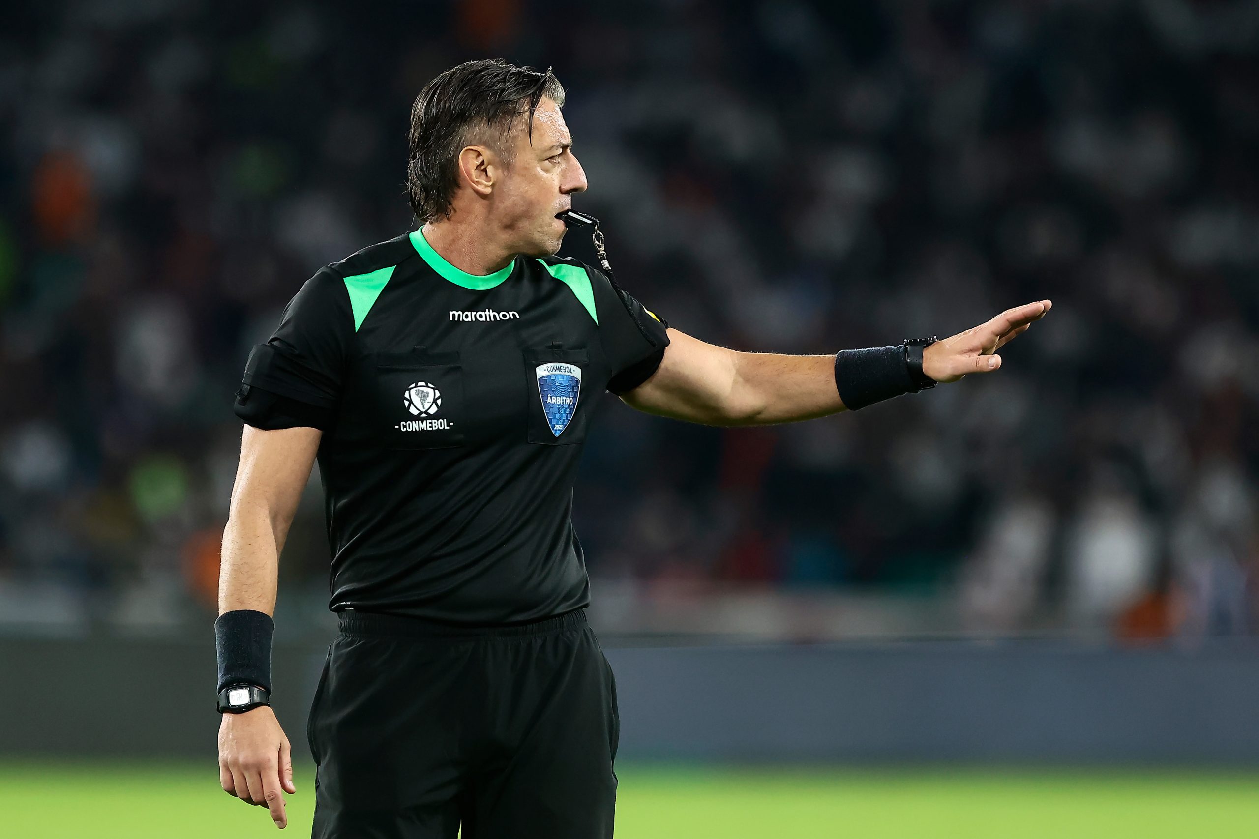 QUITO, ECUADOR - SEPTEMBER 27: Referee Raphael Claus gestures during a Copa CONMEBOL Sudamericana 2023 match between Liga Deportiva Universitaria and Defensa y Justicia at Rodrigo Paz Delgado Stadium on September 27, 2023 in Quito, Ecuador. (Photo by Franklin Jacome/Getty Images)