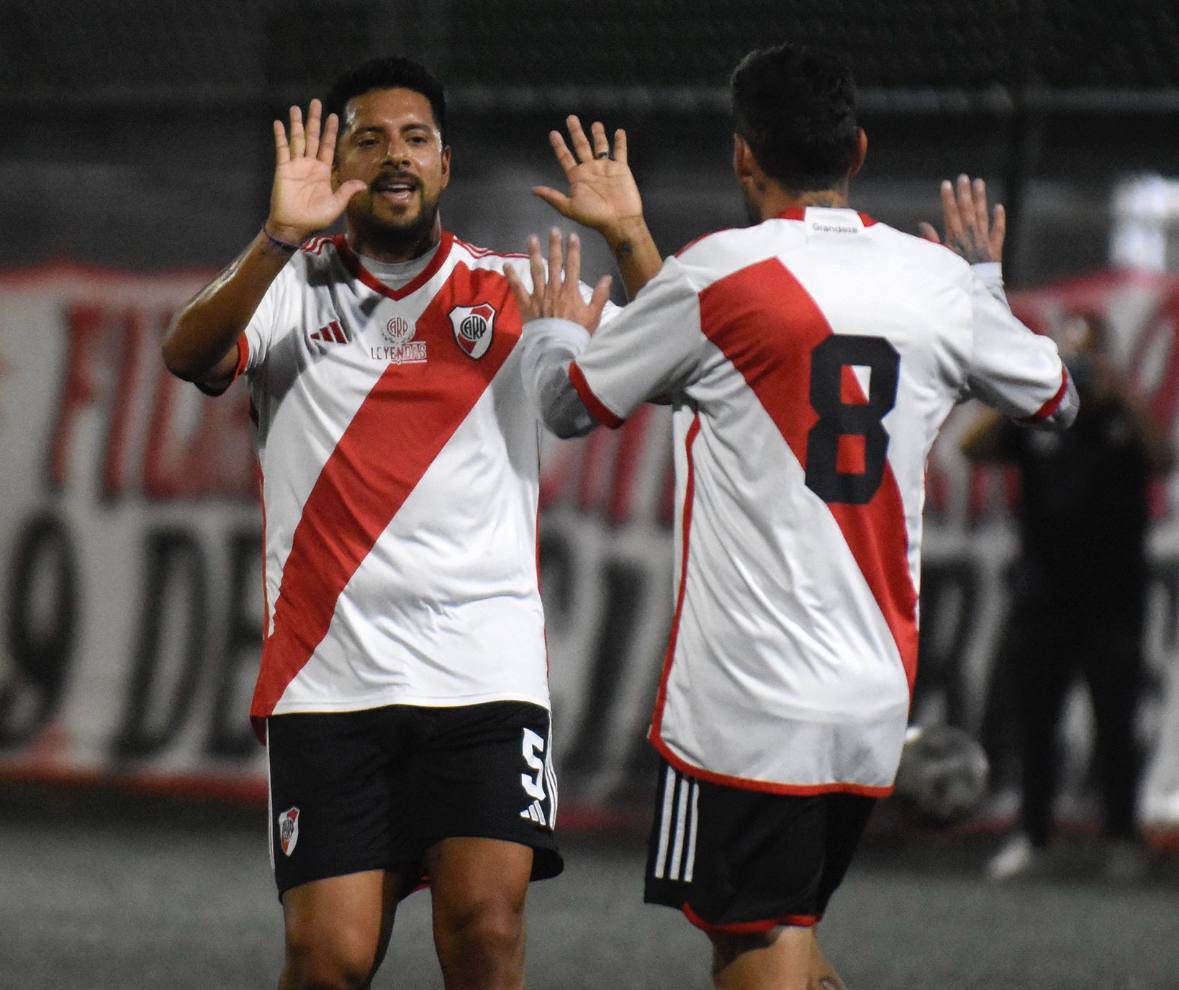 Ganó el Senior de River ante Vélez y sigue más puntero que nunca