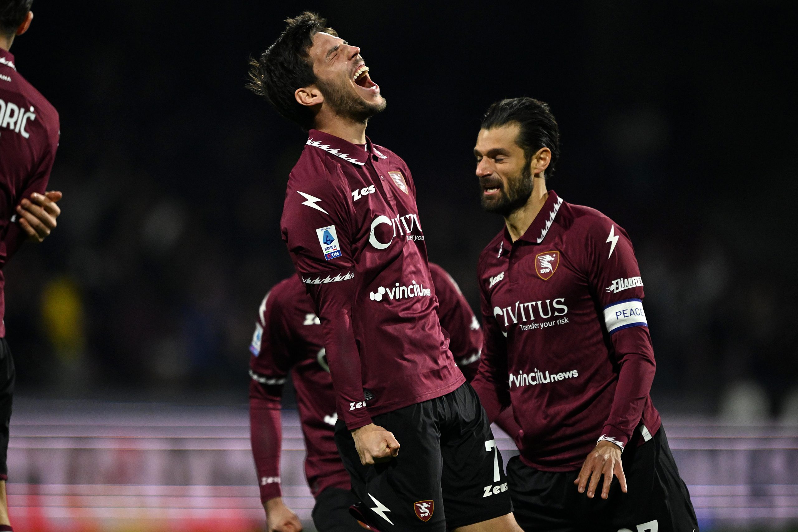 SALERNO, ITALY - JANUARY 21: Agustin Martegani of US Salernitana celebrates after scoring his side's first goal during the Serie A TIM match between US Salernitana and Genoa CFC - Serie A TIM at Stadio Arechi on January 21, 2024 in Salerno, Italy. (Photo by Francesco Pecoraro/Getty Images)