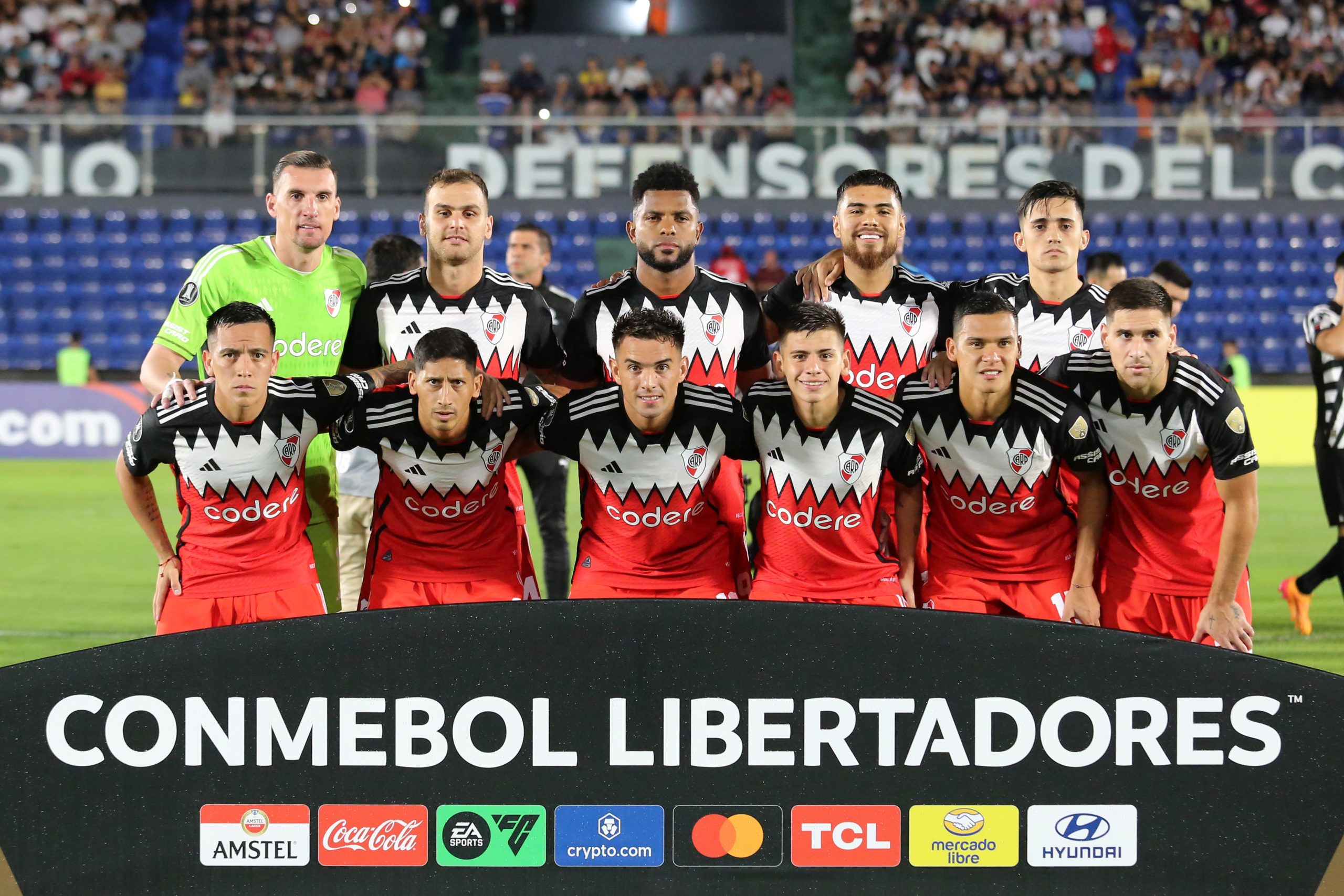 ASUNCION, PARAGUAY - APRIL 24: Players of River Plate pose for a team photo prior to a Copa CONMEBOL Libertadores 2024 Group H match between Libertad and River Plate at Estadio Defensores del Chaco on April 24, 2024 in Asuncion, Paraguay. (Photo by Christian Alvarenga/Getty Images)