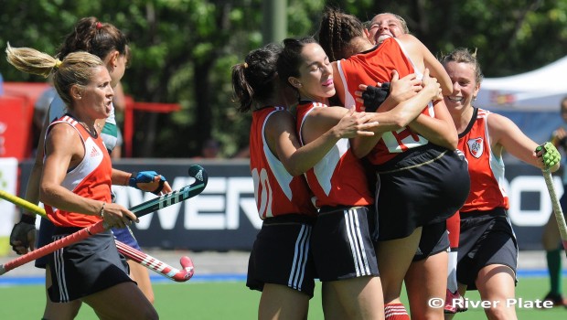 Hockey: River igualó ante San Fernando