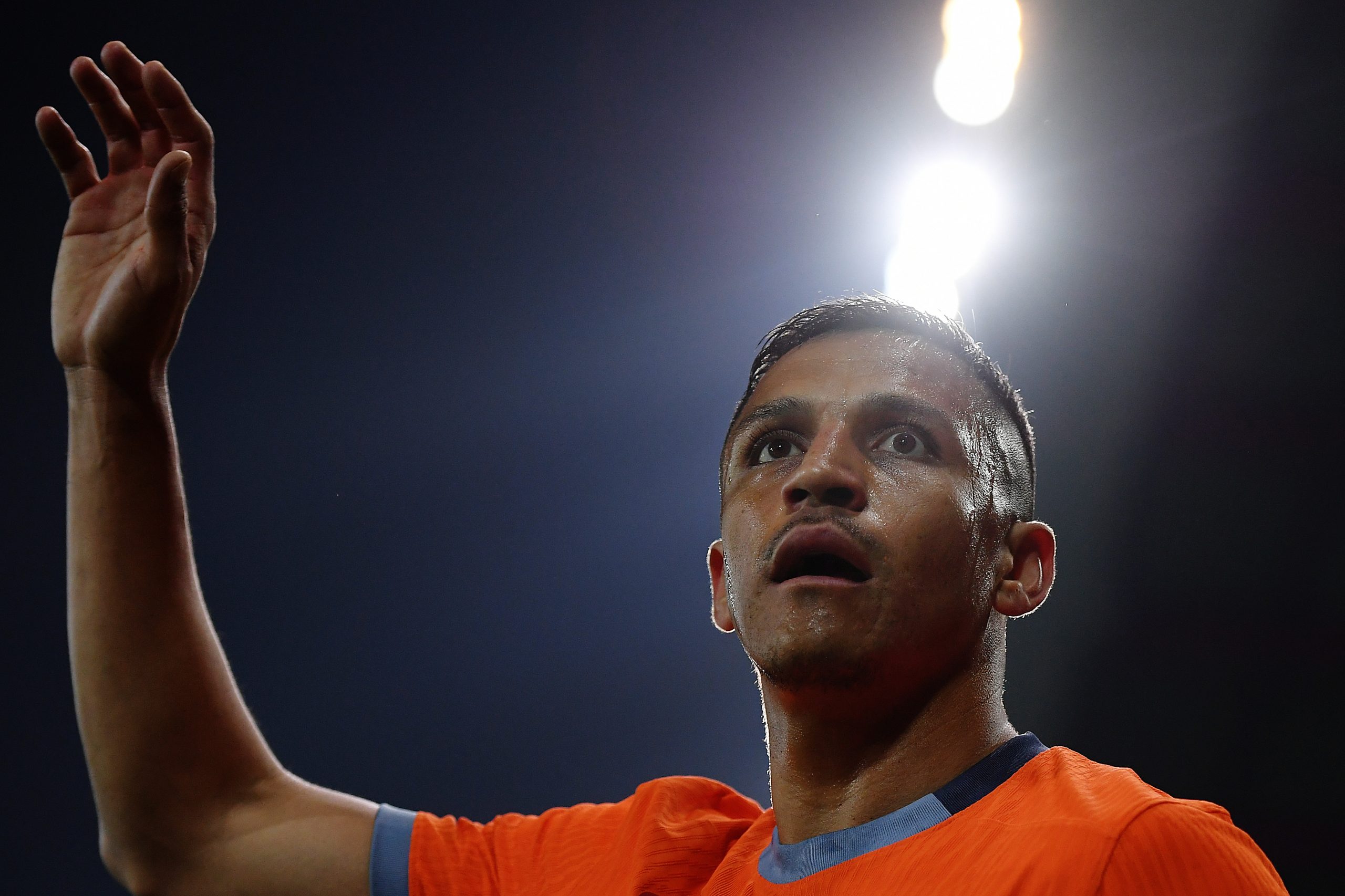 UDINE, ITALY - APRIL 08: Alexis Sanchez of FC Internazionale gestures during the Serie A TIM match between Udinese Calcio and FC Internazionale at Dacia Arena on April 08, 2024 in Udine, Italy. (Photo by Alessandro Sabattini/Getty Images)