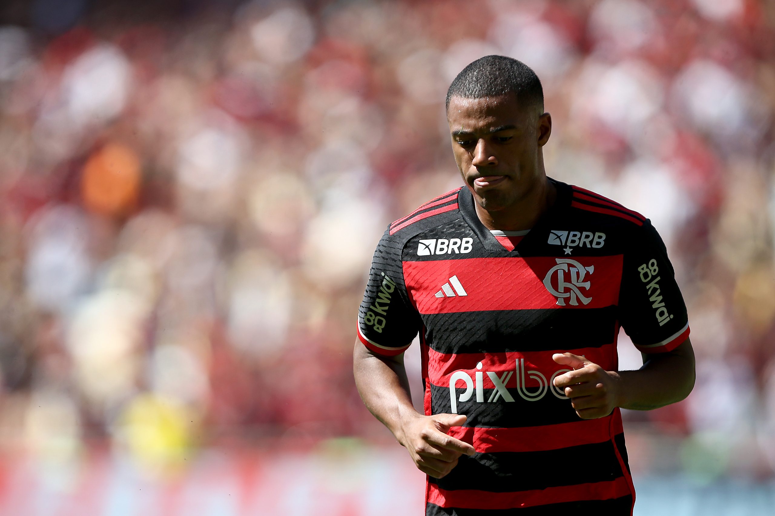 RIO DE JANEIRO, BRAZIL - APRIL 28: Nicolas de la Cruz of Flamengo looks down during the match between Flamengo and Botafogo as part of Brasileirao 2024 at Maracana Stadium on April 28, 2024 in Rio de Janeiro, Brazil. (Photo by Wagner Meier/Getty Images)