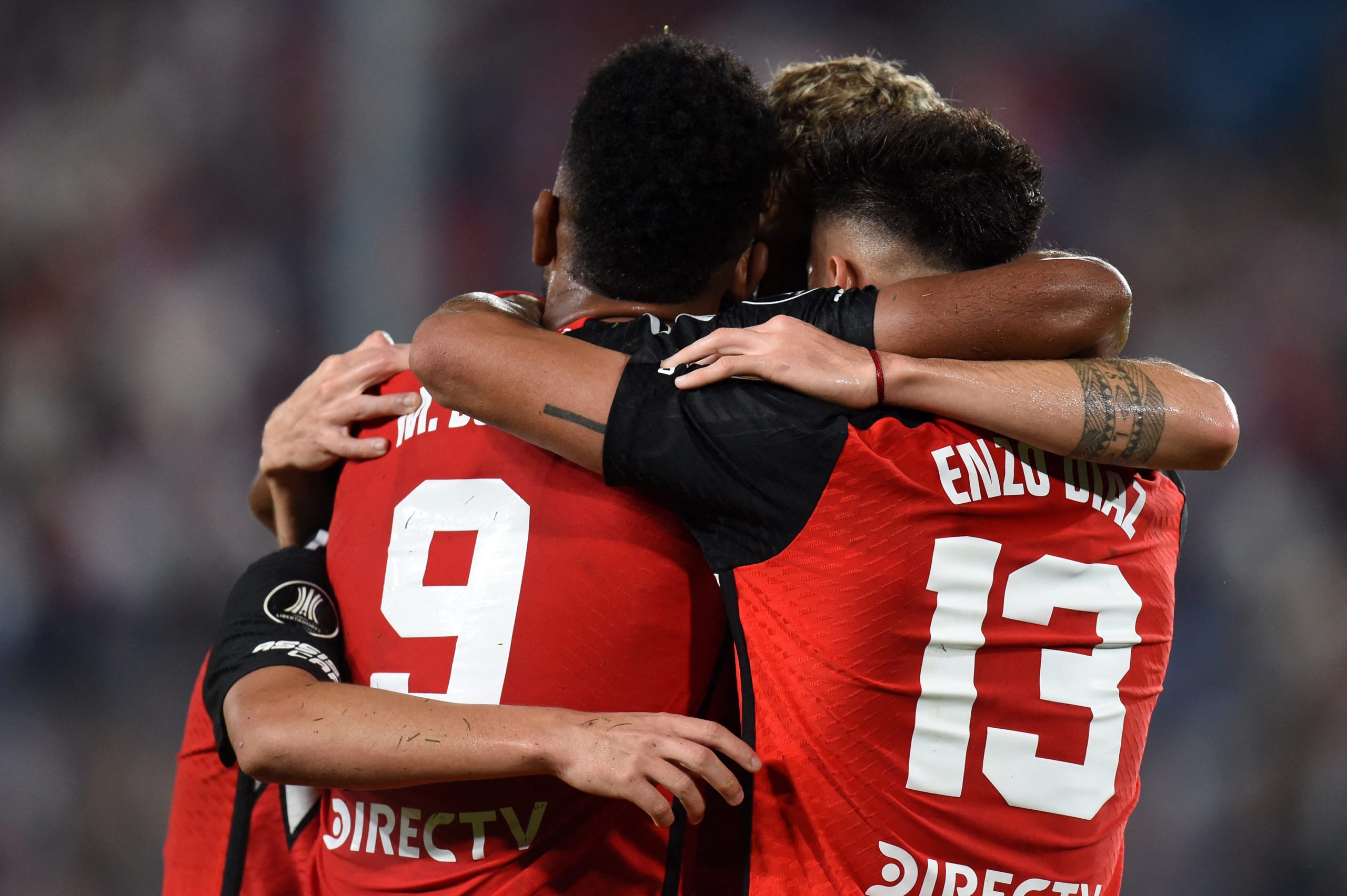 River Plate's Colombian forward Miguel Borja (L) celebrates after scoring (Photo by DANTE FERNANDEZ/AFP via Getty Images)