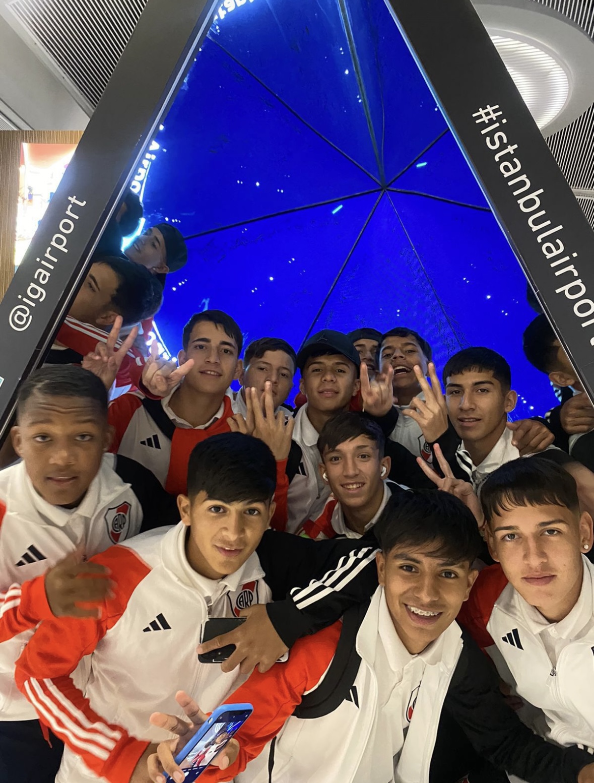 La Octava de River viajó a Turquía