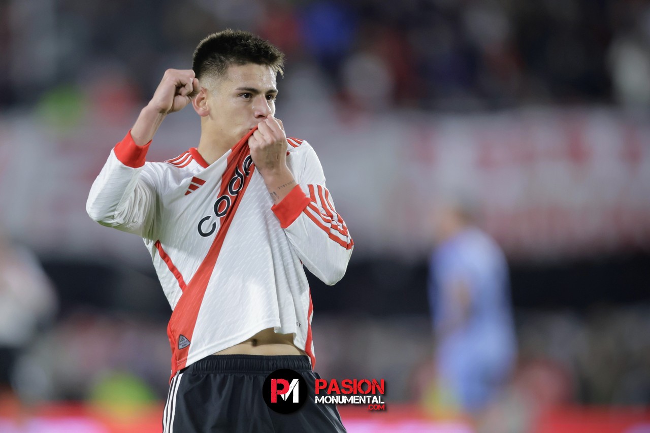 ¿Se queda en River? La curiosa frase del DT de Girona sobre Echeverri