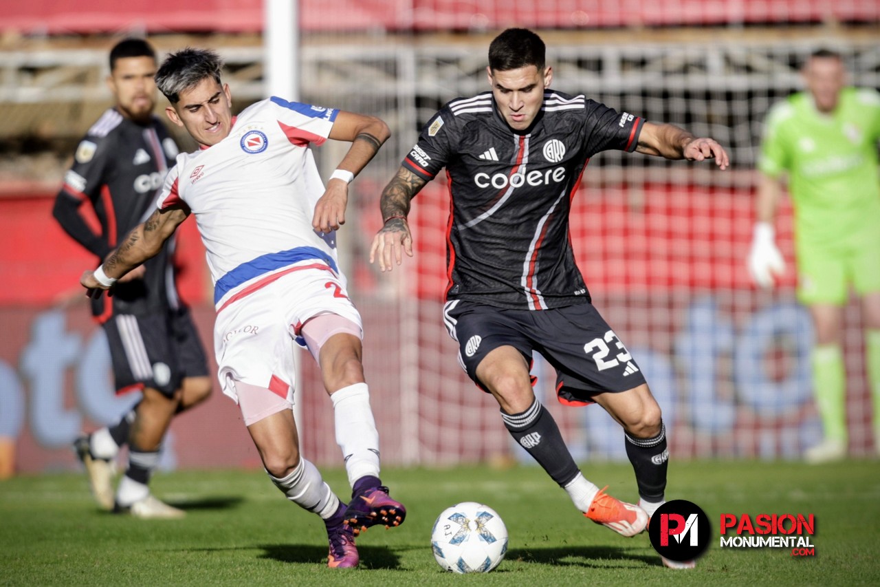 González Pirez apuntó contra el juego de Argentinos Juniors y criticó a Rey Hilfer