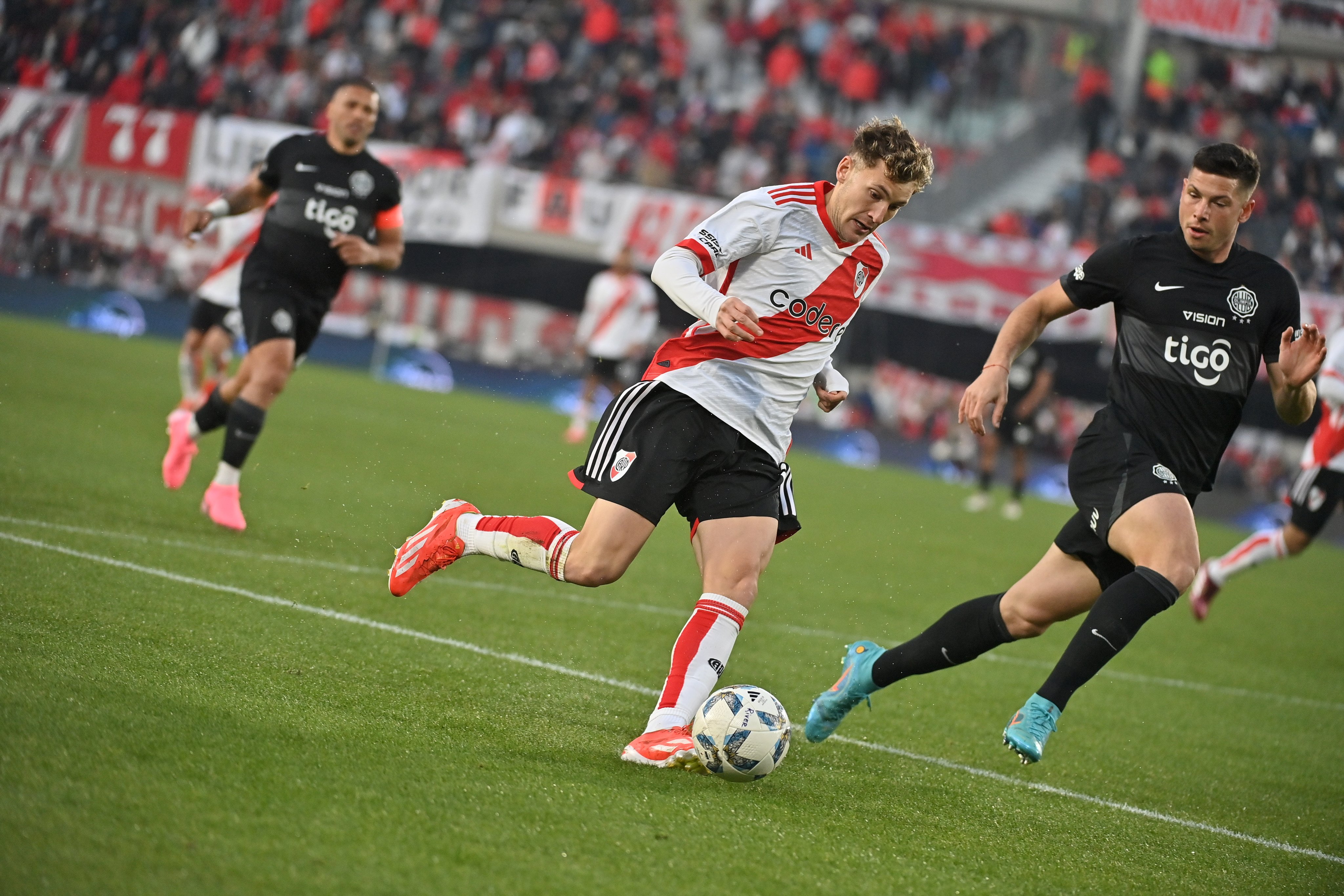 Triunfo de River sobre Olimpia en el último amistoso de pretemporada