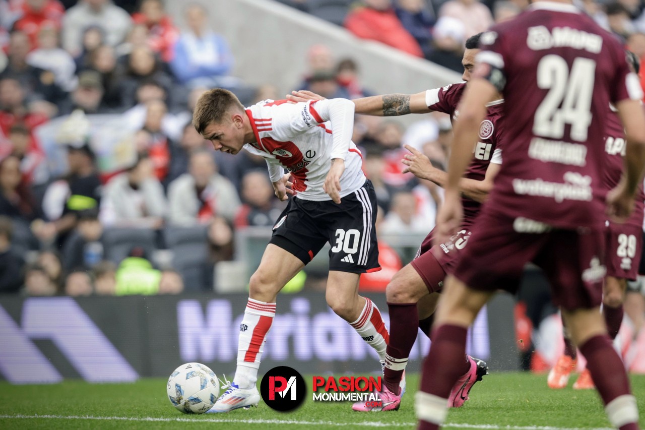 Las mejores fotos del empate por 2-2 entre River y Lanús en el Monumental