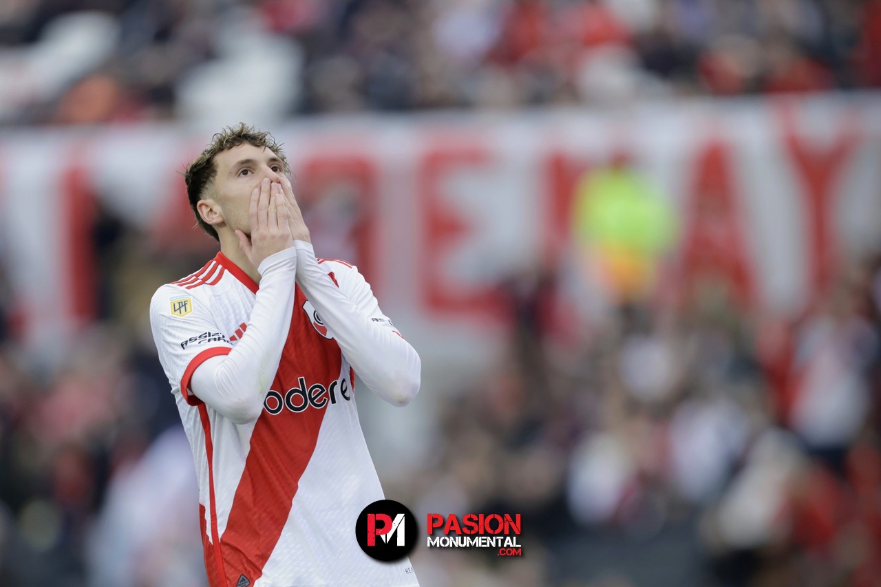Las mejores fotos del empate por 2-2 entre River y Lanús en el Monumental