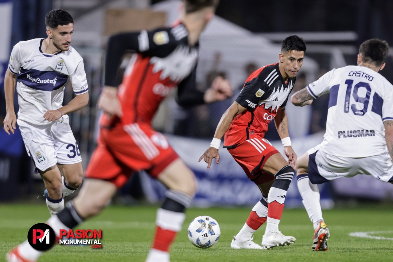 Las mejores fotos del empate 1-1 entre River y Gimnasia de La Plata por la Liga Profesional