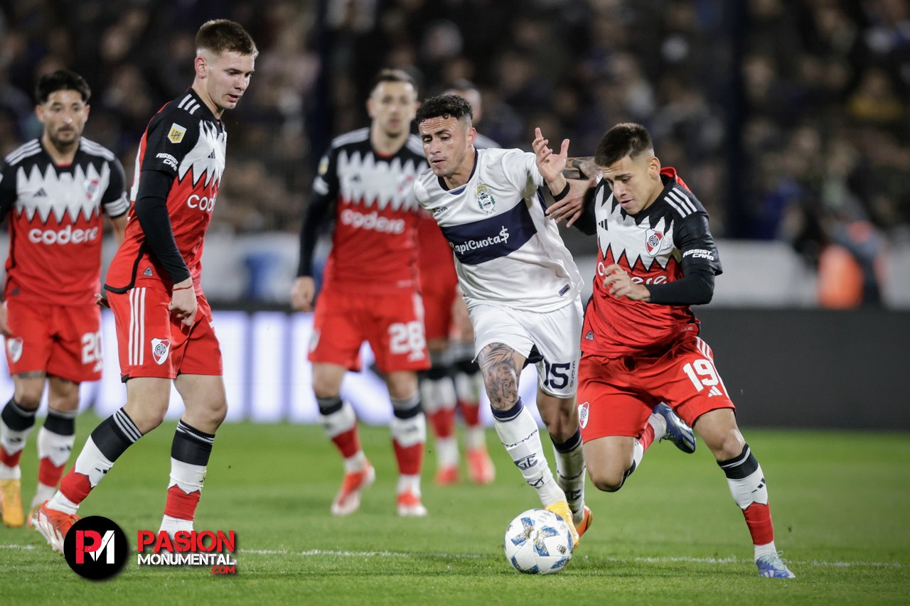 Las mejores fotos del empate 1-1 entre River y Gimnasia de La Plata por la Liga Profesional