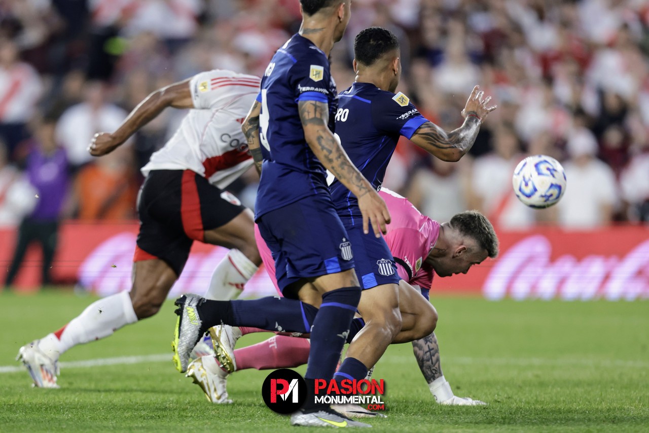 ¡Las mejores fotos del River vs. Talleres por la fecha 16 de la Liga Profesional!