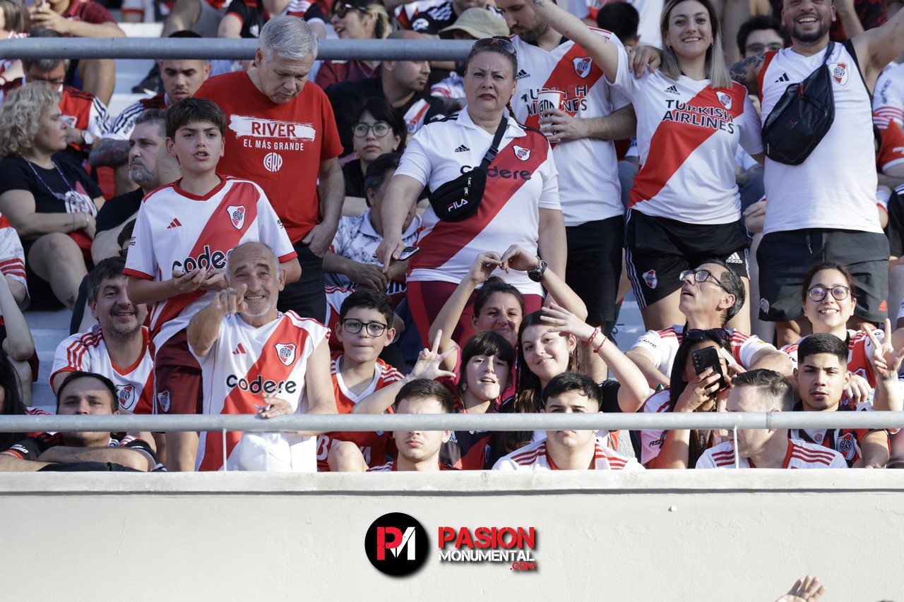 ¡Buscate en el partido de River frente a Talleres en el Monumental!