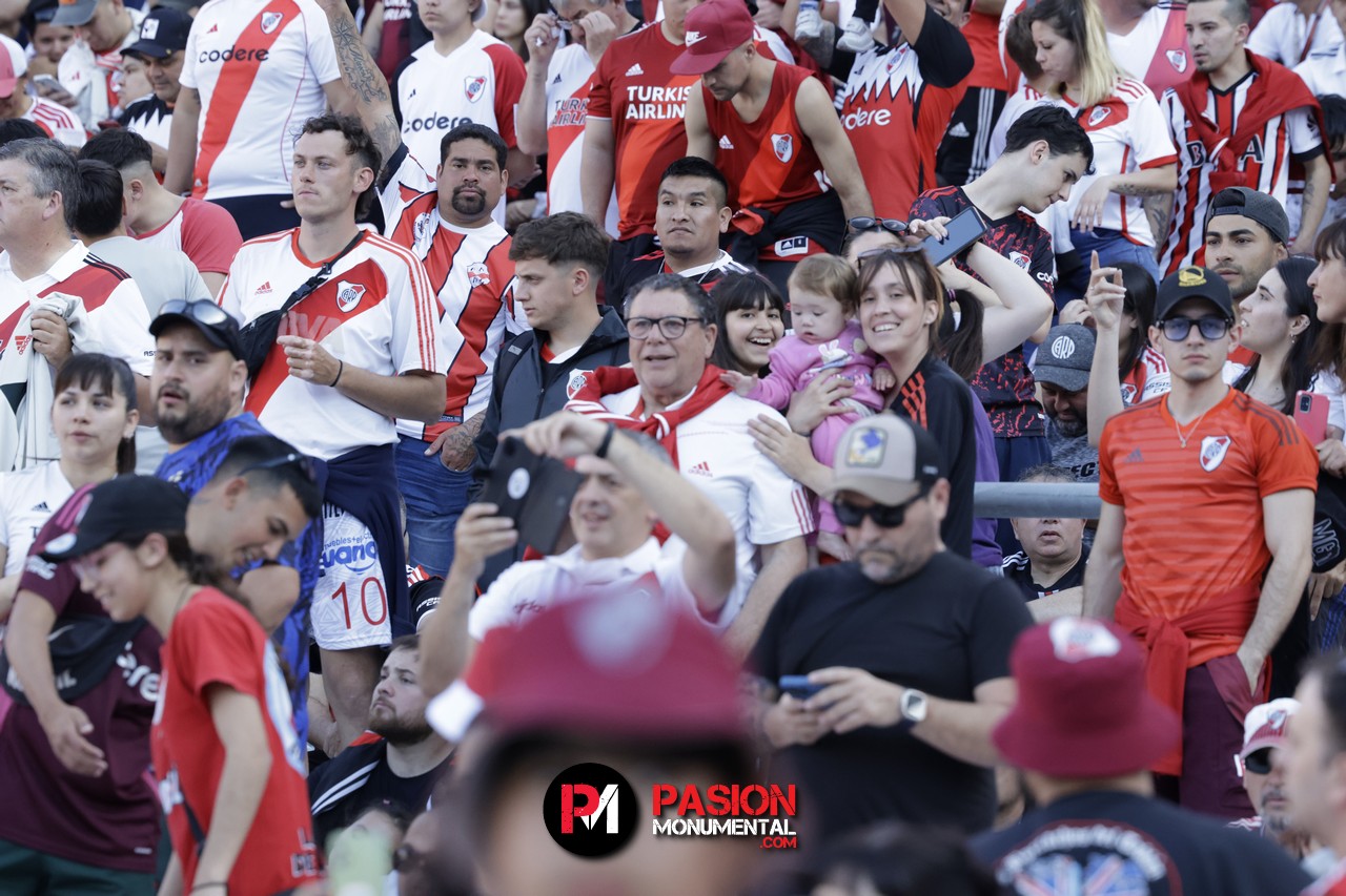 ¡Buscate en el partido de River frente a Talleres en el Monumental!
