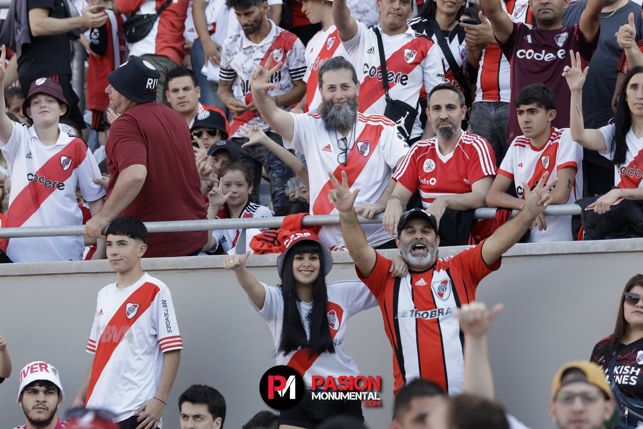 ¡Buscate en el partido de River frente a Talleres en el Monumental!