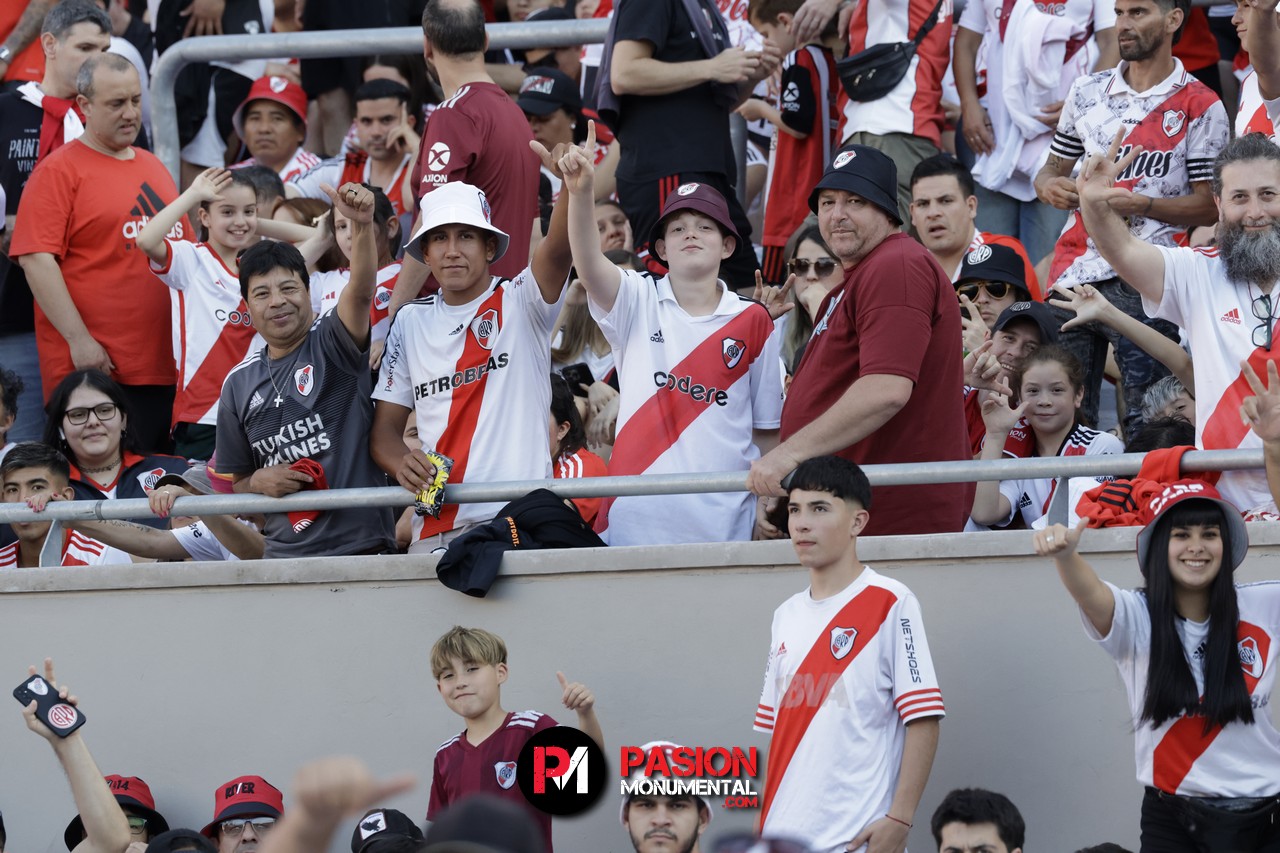 ¡Buscate en el partido de River frente a Talleres en el Monumental!