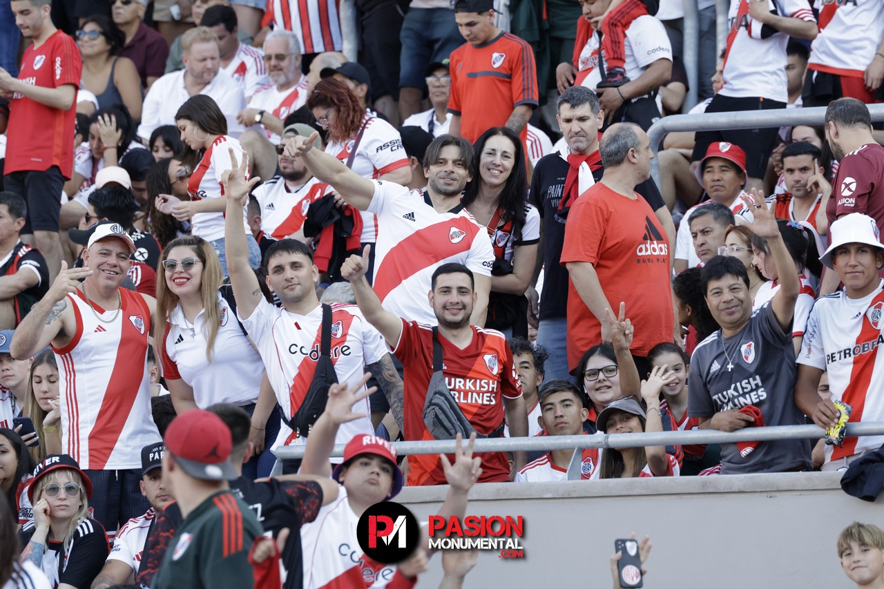 ¡Buscate en el partido de River frente a Talleres en el Monumental!