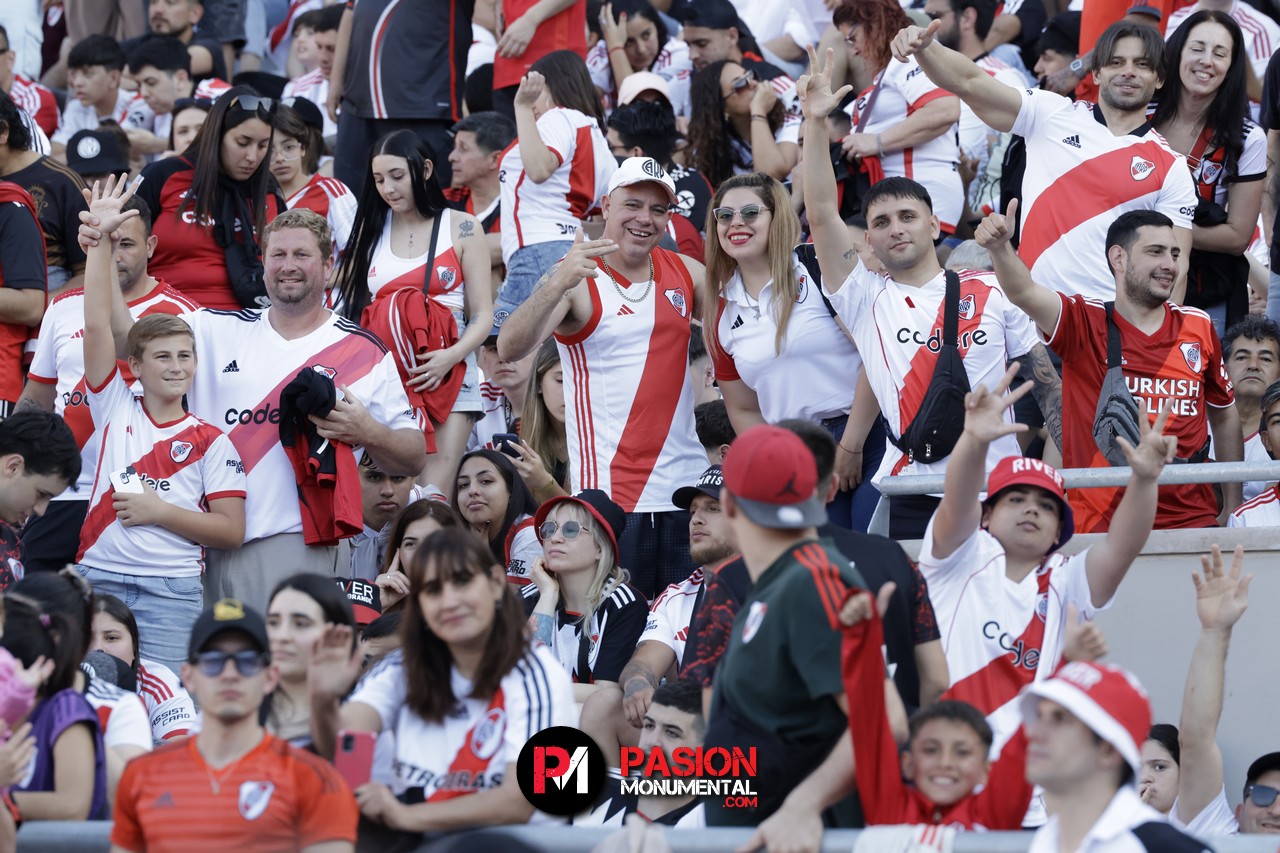 ¡Buscate en el partido de River frente a Talleres en el Monumental!