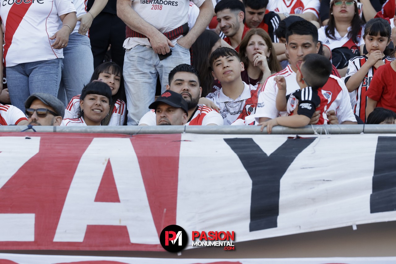 ¡Buscate en el partido de River frente a Talleres en el Monumental!