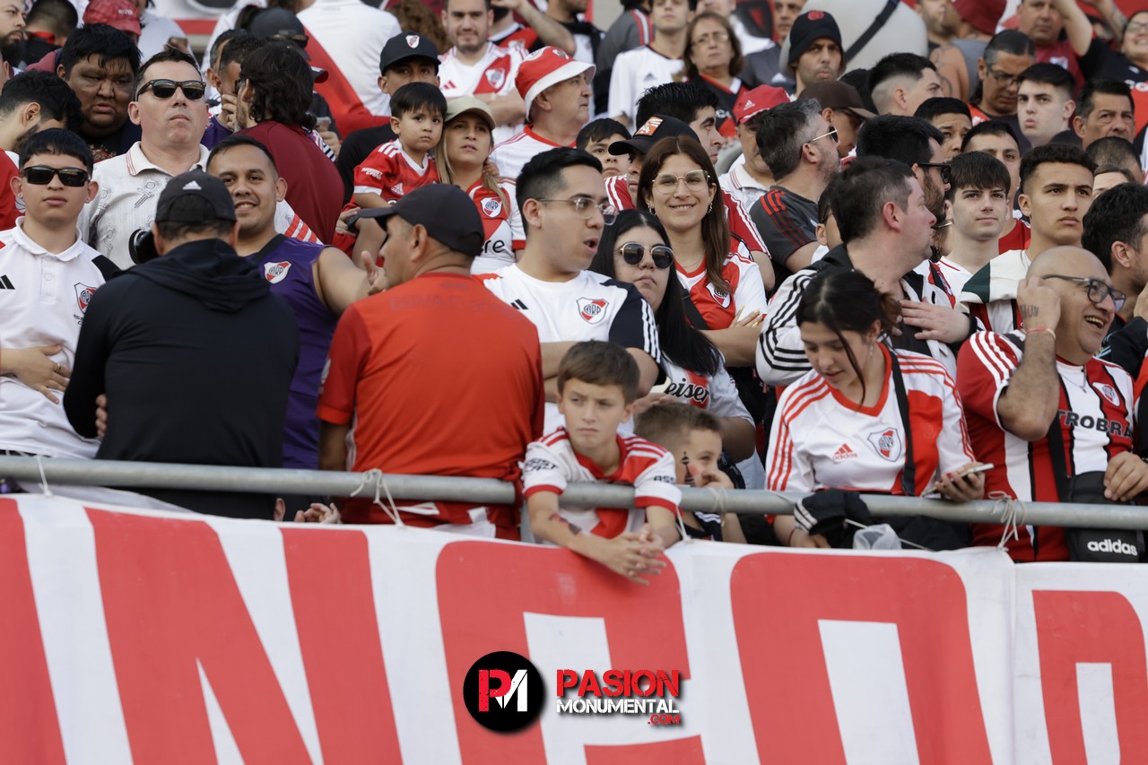 ¡Buscate en el partido de River frente a Talleres en el Monumental!