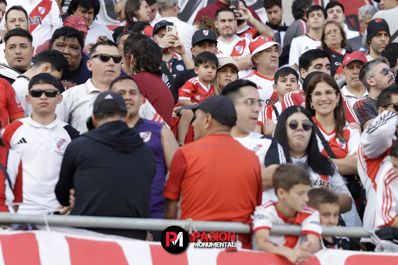 ¡Buscate en el partido de River frente a Talleres en el Monumental!