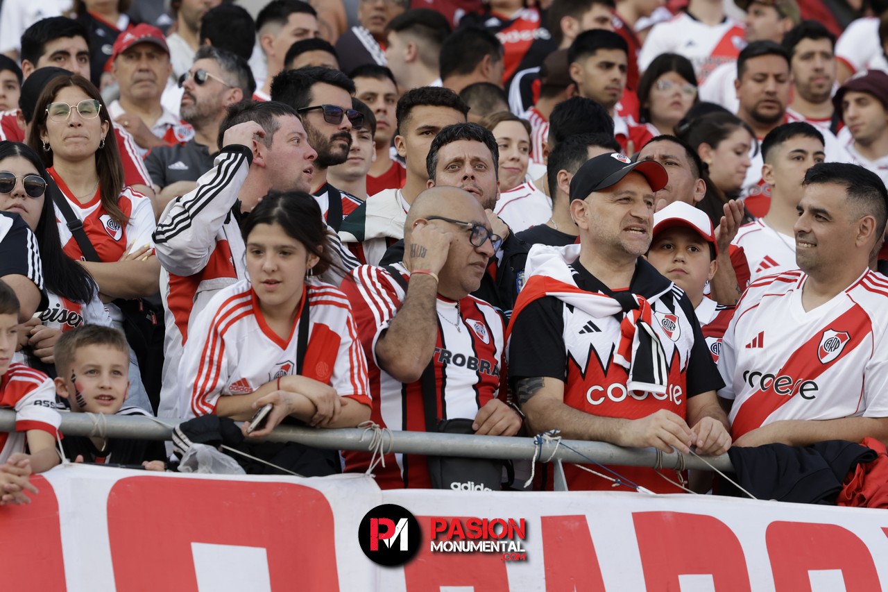 ¡Buscate en el partido de River frente a Talleres en el Monumental!