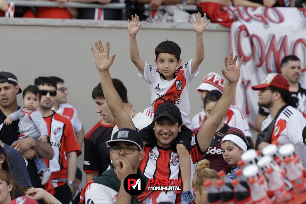 ¡Buscate en el partido de River frente a Talleres en el Monumental!
