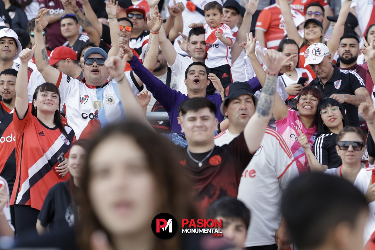 ¡Buscate en el partido de River frente a Talleres en el Monumental!