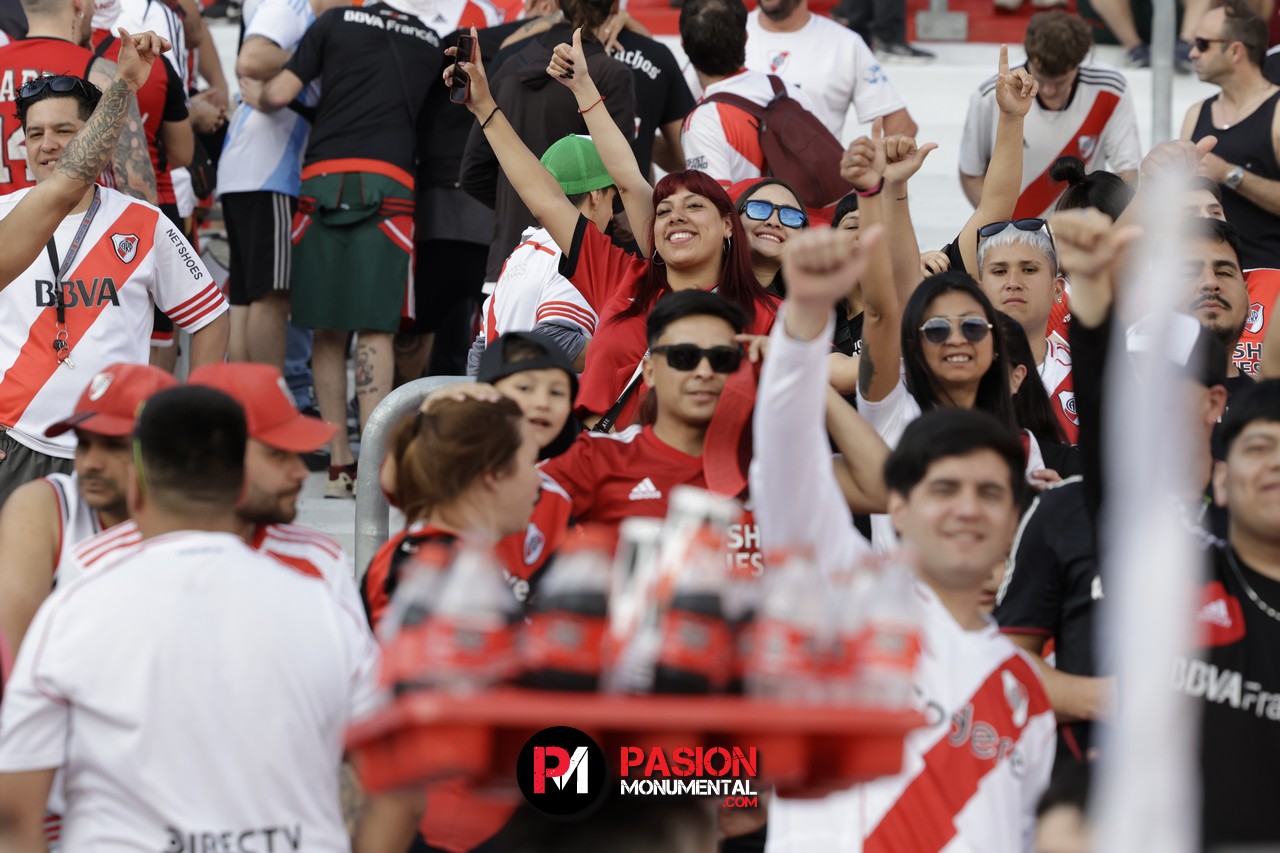 ¡Buscate en el partido de River frente a Talleres en el Monumental!