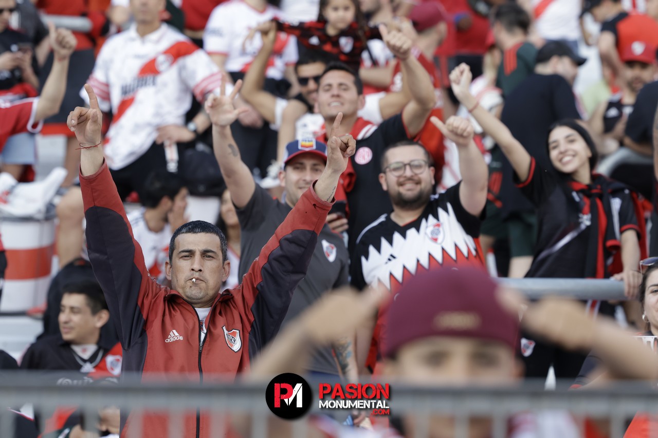 ¡Buscate en el partido de River frente a Talleres en el Monumental!