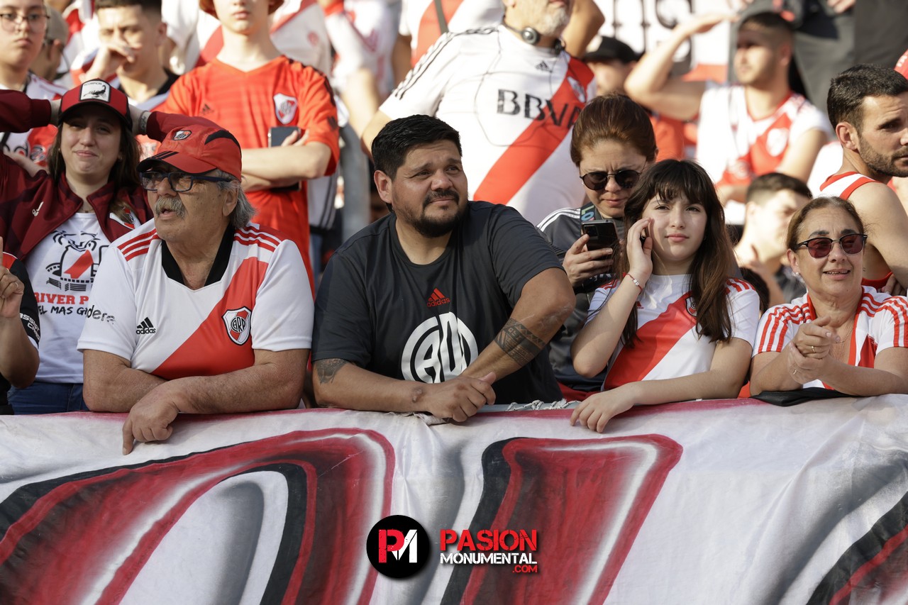¡Buscate en el partido de River frente a Talleres en el Monumental!