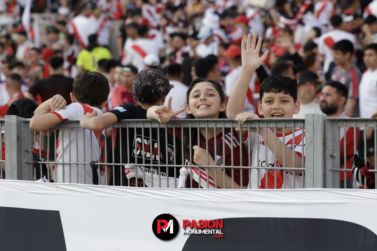 ¡Buscate en el partido de River frente a Talleres en el Monumental!