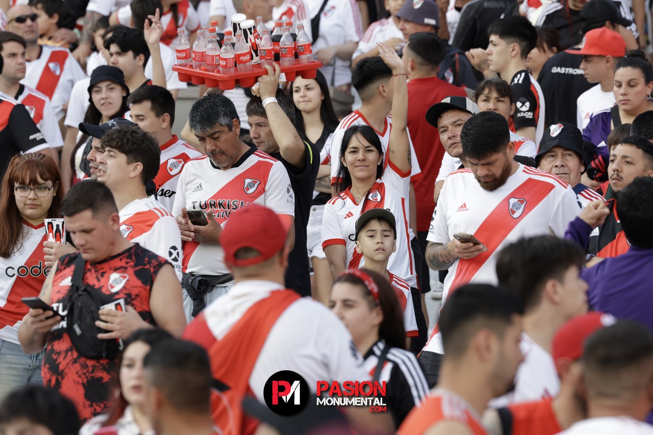 ¡Buscate en el partido de River frente a Talleres en el Monumental!