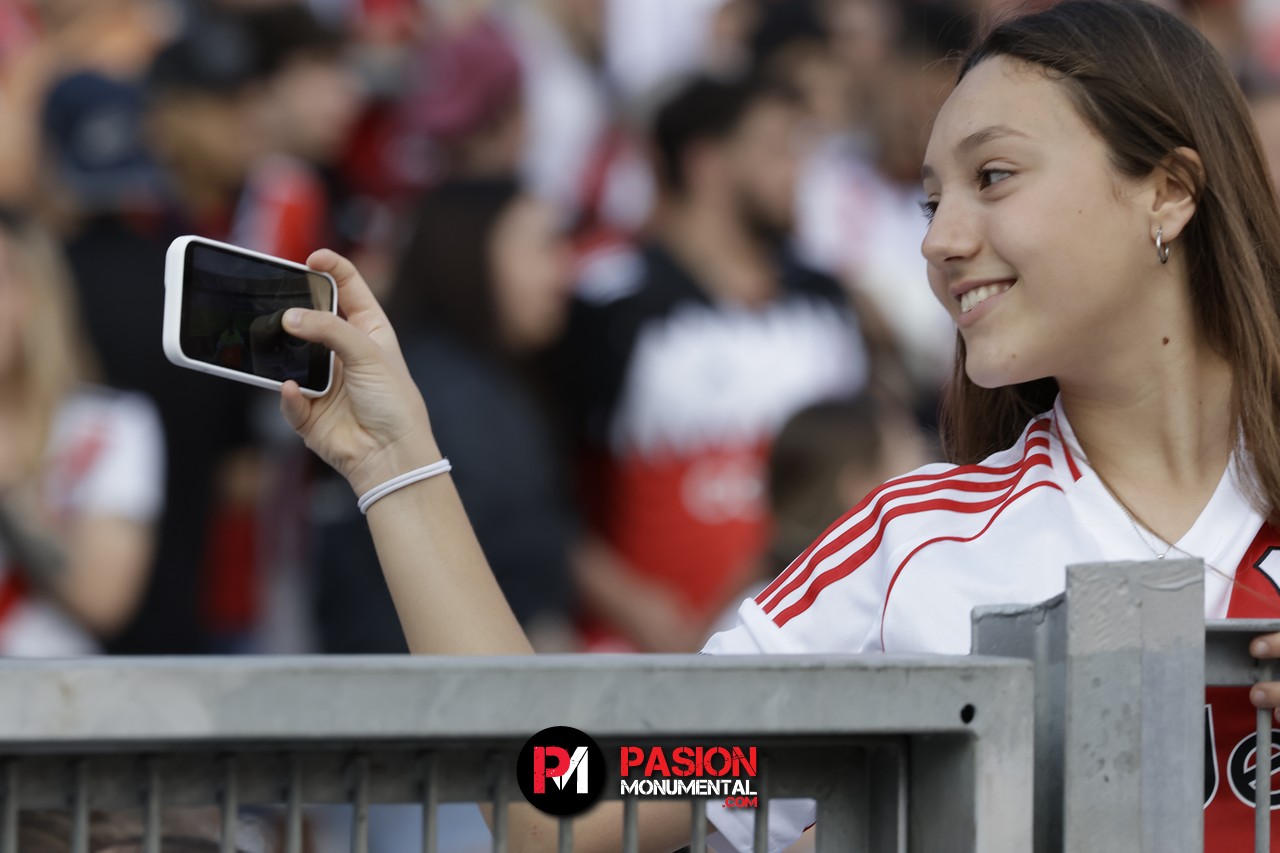 ¡Buscate en el partido de River frente a Talleres en el Monumental!